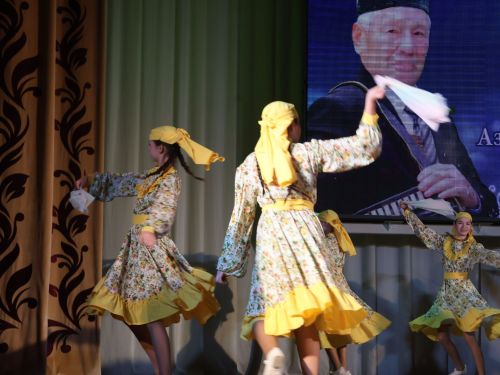 Азат Закиров исемендәге районкүләм бию конкурсыннан безнең репортаж