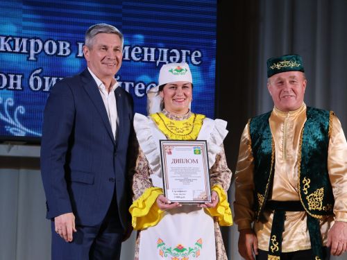 Азат Закиров исемендәге районкүләм бию конкурсыннан безнең репортаж