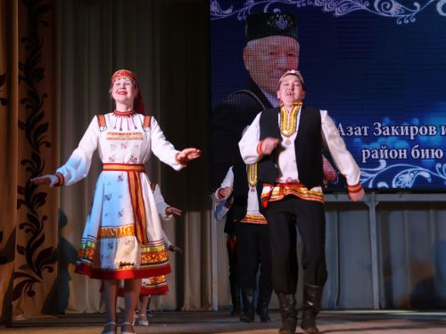 Азат Закиров исемендәге районкүләм бию конкурсыннан безнең репортаж