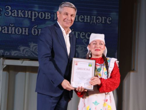 Азат Закиров исемендәге районкүләм бию конкурсыннан безнең репортаж