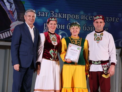 Азат Закиров исемендәге районкүләм бию конкурсыннан безнең репортаж