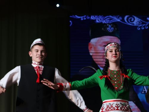 Азат Закиров исемендәге районкүләм бию конкурсыннан безнең репортаж