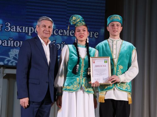 Азат Закиров исемендәге районкүләм бию конкурсыннан безнең репортаж