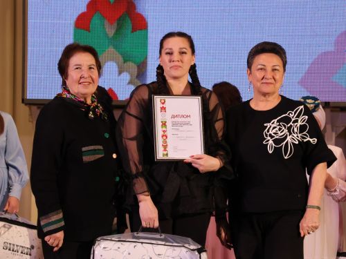 Актаныштагы «Ел хатын- кызы. Ел ир-аты: хатын-кыз карашы-2025» зона бәйгесеннән фотолар