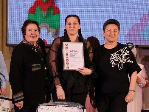 Актаныштагы «Ел хатын- кызы. Ел ир-аты: хатын-кыз карашы-2025» зона бәйгесеннән фотолар