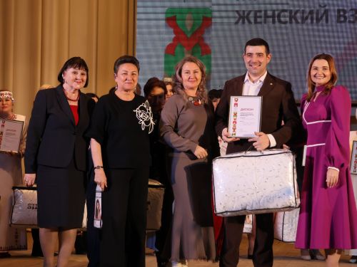 Актаныштагы «Ел хатын- кызы. Ел ир-аты: хатын-кыз карашы-2025» зона бәйгесеннән фотолар