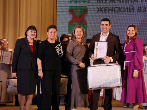 Актаныштагы «Ел хатын- кызы. Ел ир-аты: хатын-кыз карашы-2025» зона бәйгесеннән фотолар