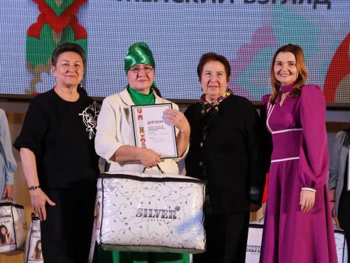 Актаныштагы «Ел хатын- кызы. Ел ир-аты: хатын-кыз карашы-2025» зона бәйгесеннән фотолар