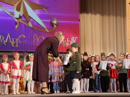 «Созвездие-Йолдызлык» фестивалендә Актаныш балалар бакчаларыннан 405 бала катнашты (фоторепортаж)
