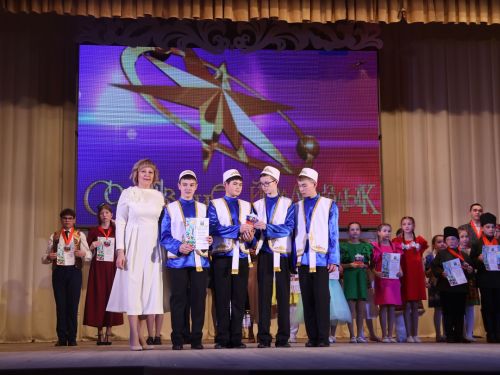 «Йолдызлык» фестиваленең 3 дәрәҗә лауреатларын хөрмәтләү- фотолар