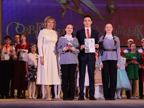 «Йолдызлык» фестиваленең 3 дәрәҗә лауреатларын хөрмәтләү- фотолар