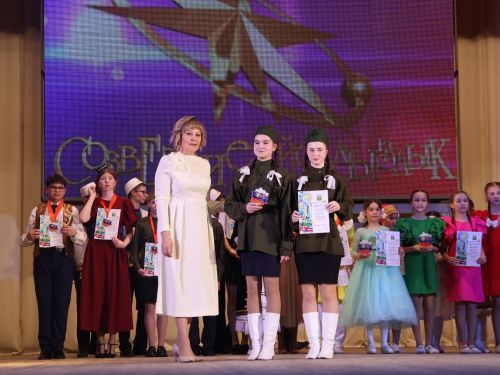 «Йолдызлык» фестиваленең 3 дәрәҗә лауреатларын хөрмәтләү- фотолар
