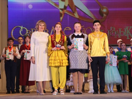 «Йолдызлык» фестиваленең 3 дәрәҗә лауреатларын хөрмәтләү- фотолар