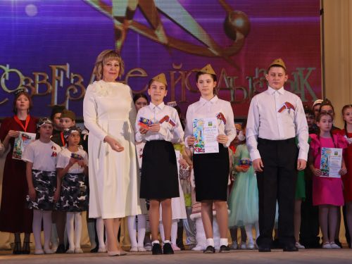 «Йолдызлык» фестиваленең 3 дәрәҗә лауреатларын хөрмәтләү- фотолар