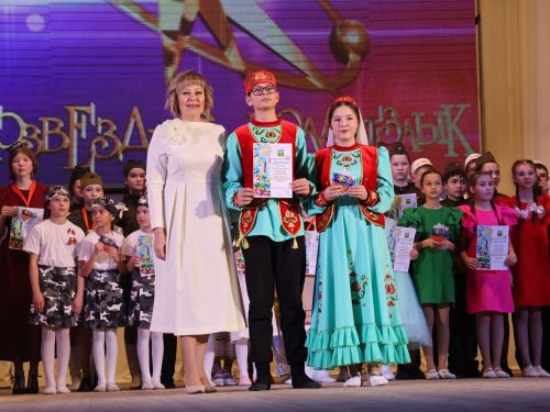 «Йолдызлык» фестиваленең 3 дәрәҗә лауреатларын хөрмәтләү- фотолар