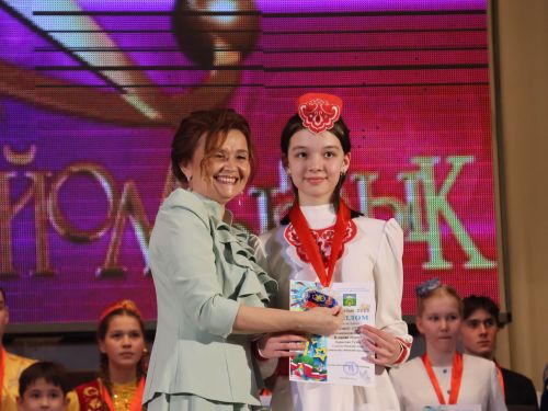 «Йолдызлык» фестиваленең 2 дәрәҗә лауреатларын хөрмәтләү- фотолар
