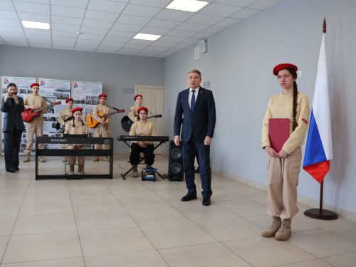Казан кызы Анжела Молнар герой иренә багышланган «Батырлар даны мәңгелек» Хәтер диварын ачуга кайтты