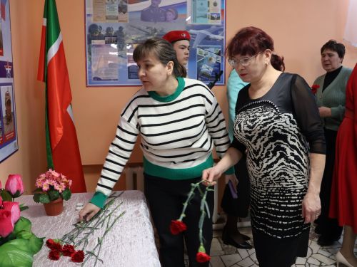 Сез- безнең янәшәдәге геройлар!