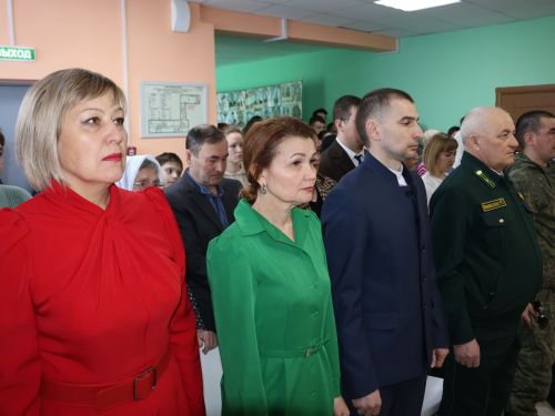 Сез- безнең янәшәдәге геройлар!