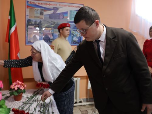 Сез- безнең янәшәдәге геройлар!