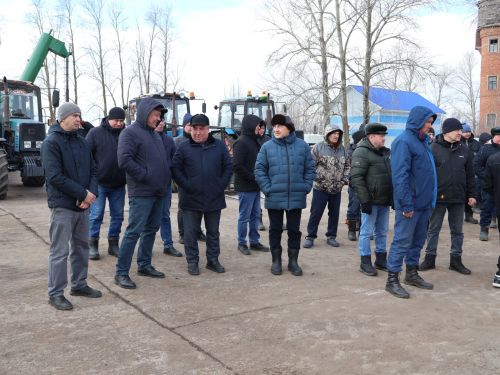 Актаныш районы аграрийлары язгы кыр эшләренә әзер (фотолар)
