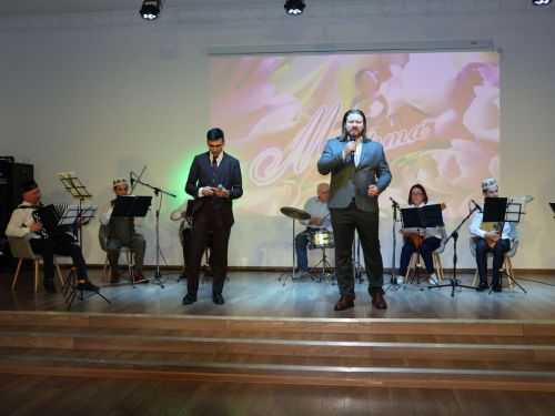 Актанышта социаль өлкәдә эшләүче хатын-кызларыбызны 8 Март бәйрәме белән котладылар