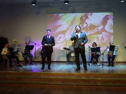 Актанышта социаль өлкәдә эшләүче хатын-кызларыбызны 8 Март бәйрәме белән котладылар