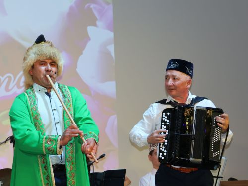 Актанышта социаль өлкәдә эшләүче хатын-кызларыбызны 8 Март бәйрәме белән котладылар