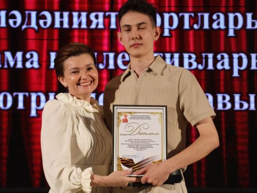 Актаныш районының Киров һәм Зөбәер коллективлары- театр айлыгы җиңүчеләре