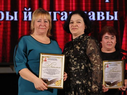 Актаныш районының Киров һәм Зөбәер коллективлары- театр айлыгы җиңүчеләре