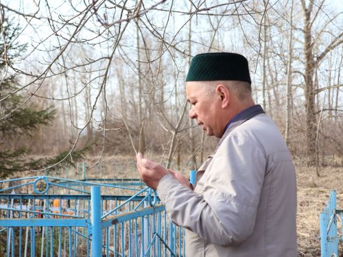 Аеш авылында әфганчы ветеран Илфак Нурлыгаянов истәлегенә хәтер тактасы куелды