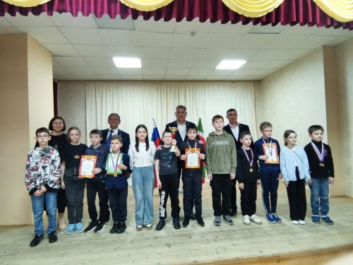 Бүген Актанышта шахмат турниры җиңүчеләрен хөрмәтләделәр
