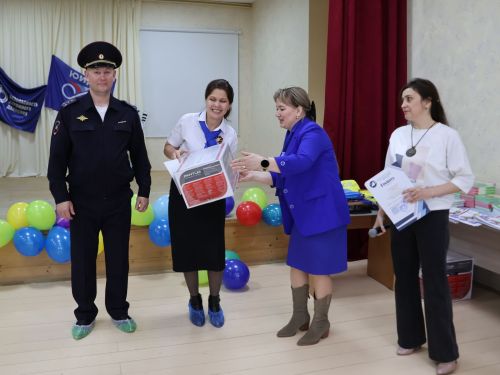 Юл йөрү кагыйдәләренә багышланган иҗади бәйгедә җиңүчеләр принтерлар белән бүләкләнде
