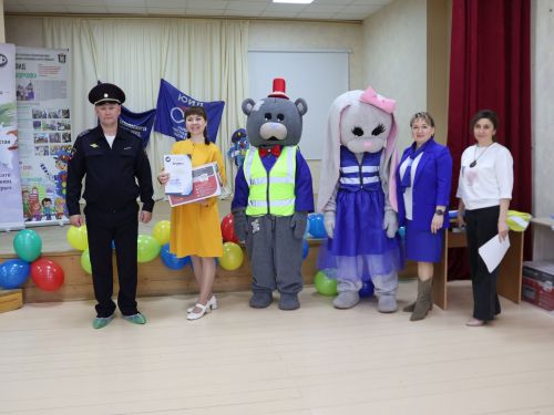 Юл йөрү кагыйдәләренә багышланган иҗади бәйгедә җиңүчеләр принтерлар белән бүләкләнде