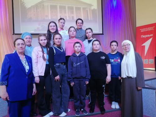 Иске Кормаш укучылары Әлмәттә театр бәйгесендә 1 һәм 2 дәрәҗә лауреат булдылар