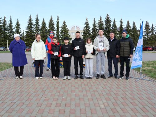 Якташыбыз Фирая Солтанова- Жданова Кубогы ярышларын ачу тантанасында ГТО нормативларын үтәгән укучылар хөрмәтләнде
