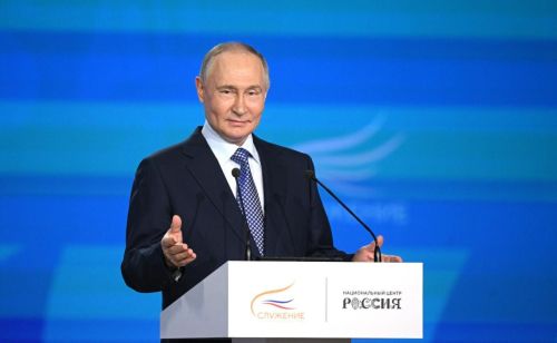 Путин СВОны туктату турында хәбәр итте
