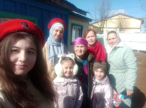 Актаныш укучылары «Ветеранга хат» акциясендә лаеклы ялдагы мөгаллимнәр белән очрашты