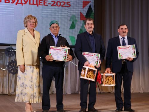 «Киләчәккә адым – 2025»: иҗат, осталык һәм тарихи хәтерне берләштергән фестиваль