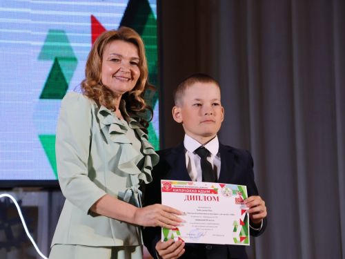 «Киләчәккә адым – 2025»: иҗат, осталык һәм тарихи хәтерне берләштергән фестиваль