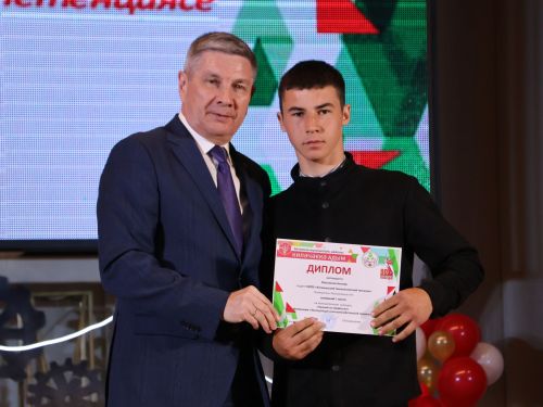 «Киләчәккә адым – 2025»: иҗат, осталык һәм тарихи хәтерне берләштергән фестиваль