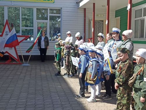 Балалар бакчасы нәниләре «Аҗаган» хәрби - патриотик уеннарында ярышты
