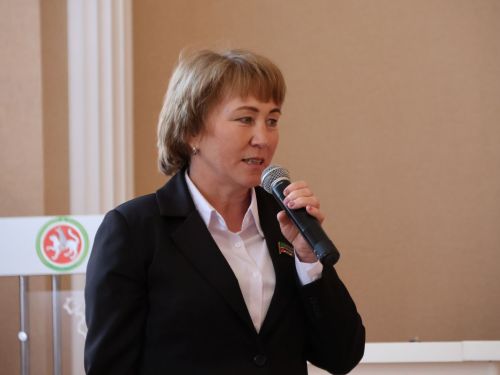 Актанышның бриллиант, зөбәрҗәт, алтын туйларын каршылаган үрнәк парларын хөрмәтләделәр