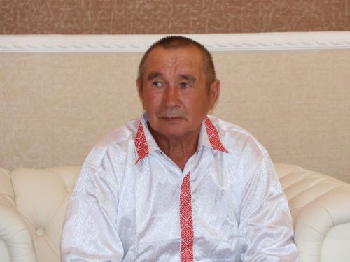 Актанышның бриллиант, зөбәрҗәт, алтын туйларын каршылаган үрнәк парларын хөрмәтләделәр