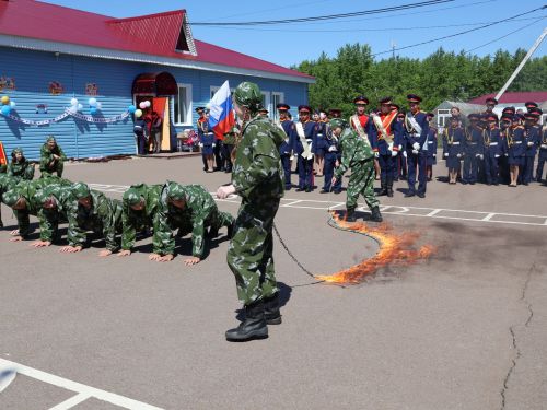 Безнең кайнар репортаж: Актаныш районы кадет мәктәбендә соңгы кыңгырау чыңлады
