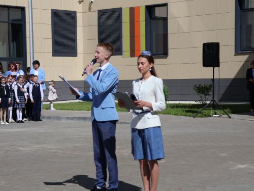 Сәләтле балалар өчен гуманитар гимназиядә Соңгы кыңгырау бәйрәме: Ак юллар сезгә, балалар!