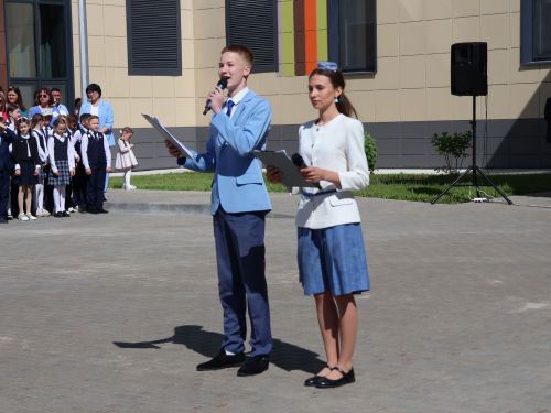 Сәләтле балалар өчен гуманитар гимназиядә Соңгы кыңгырау бәйрәме: Ак юллар сезгә, балалар!