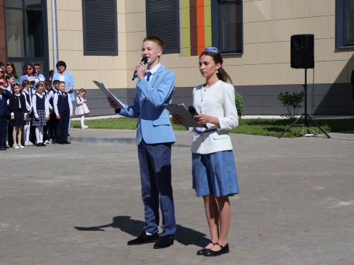 Сәләтле балалар өчен гуманитар гимназиядә Соңгы кыңгырау бәйрәме: Ак юллар сезгә, балалар!