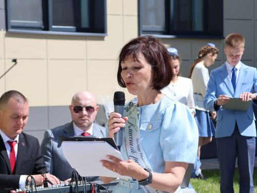 Сәләтле балалар өчен гуманитар гимназиядә Соңгы кыңгырау бәйрәме: Ак юллар сезгә, балалар!