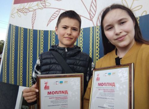 «Каравон» бәйрәмендә Яңа Әлем яшьләре мактау кәгазе белән бүләкләнделәр